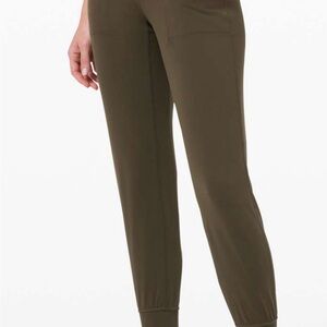 Lululemon Align joggers - in dark olive